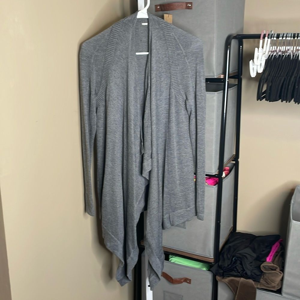 Lululemon Express Yourself Waterfall Cardigan Sweater ~sz 4 Medium Grey Cashmere